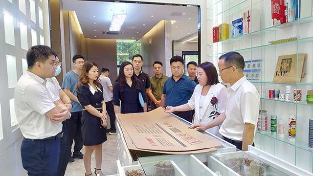 參觀現(xiàn)場-數(shù).png 參觀現(xiàn)場-數(shù).png